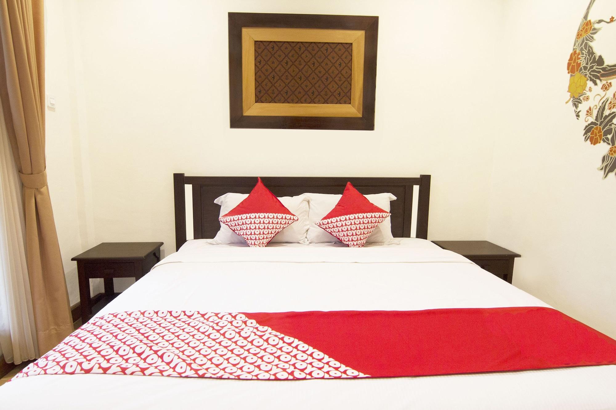 OYO 261 Sasono Putro Guest House Kejayan Esterno foto